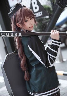 伸进她的小内裤疯狂揉视频_1080高清视频播放