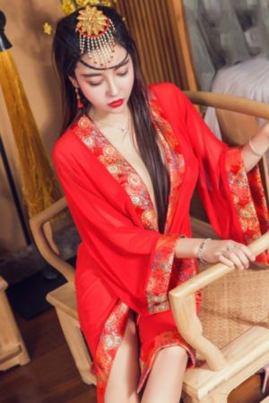 操裸体美女_BD国语在线观看电视